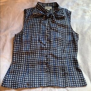 Tahari sleeveless blouse